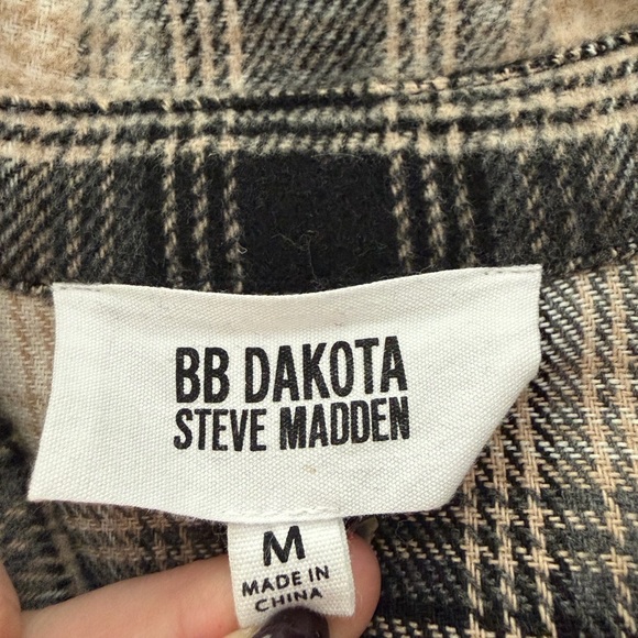 BB Dakota by Steve Madden Plaid Button-Up Shacket - Picture 2 of 3